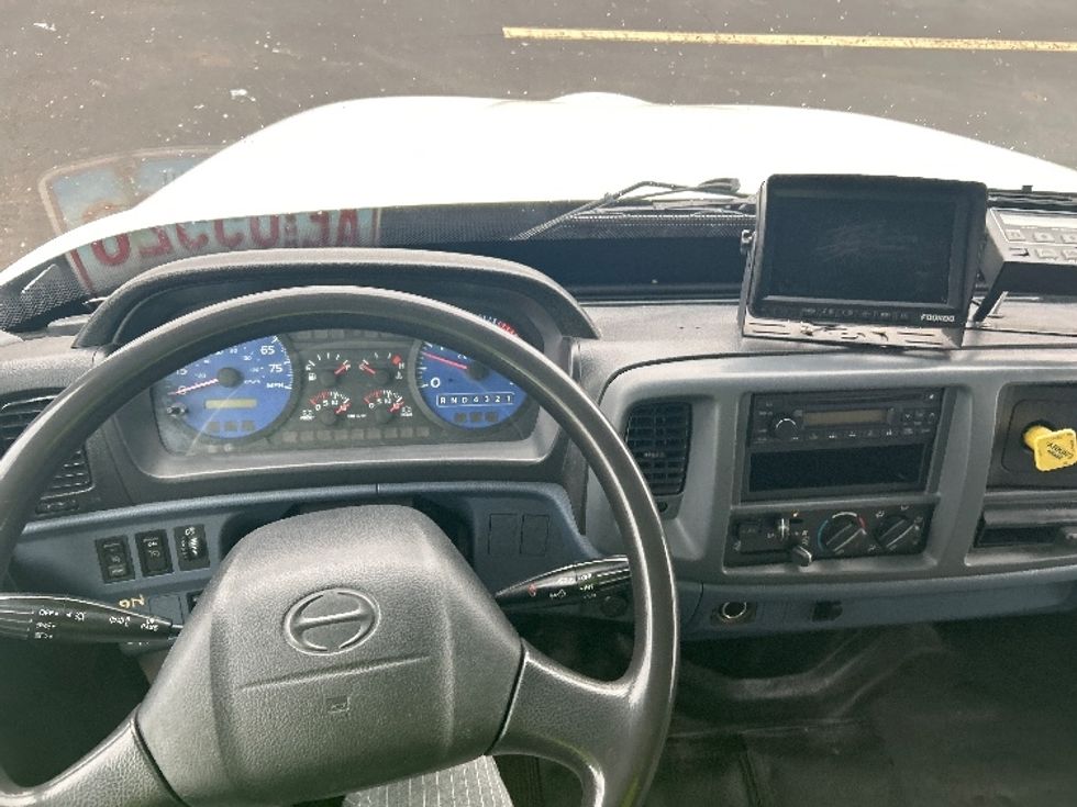 Refrigerated Truck-Light and Medium Duty Trucks-Hino-2006-338-Chicopee-MA-173,208\n\t\tmiles-$ 11,500 - Image 18