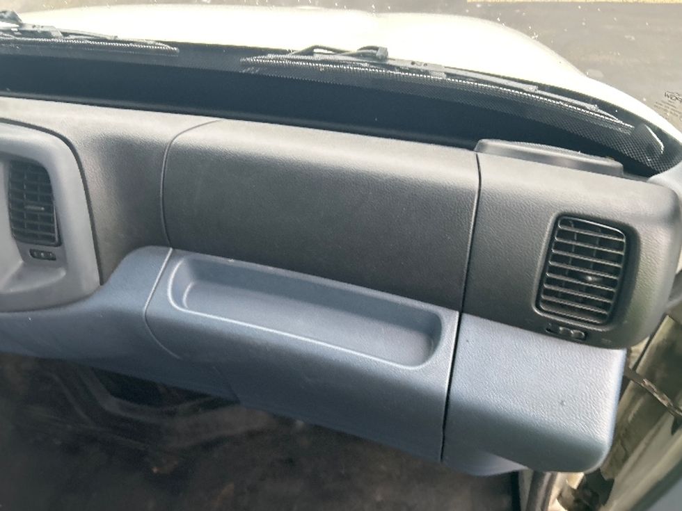 Refrigerated Truck-Light and Medium Duty Trucks-Hino-2006-338-Chicopee-MA-173,208\n\t\tmiles-$ 11,500 - Image 20