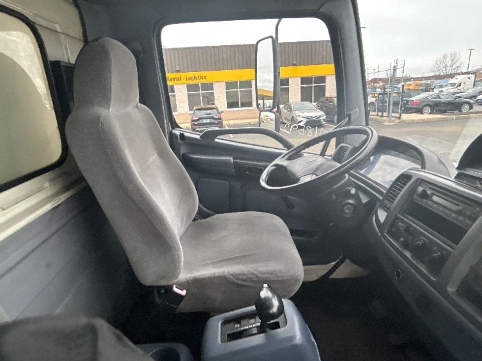 Refrigerated Truck-Light and Medium Duty Trucks-Hino-2006-338-Chicopee-MA-173,208\n\t\tmiles-$ 11,500 - Image 22