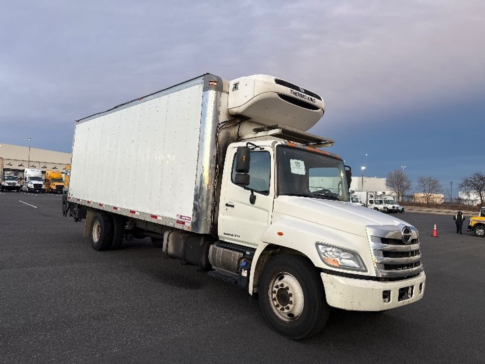 Refrigerated Truck-Light and Medium Duty Trucks-Hino-2013-268-Philadelphia-PA-285,103\n\t\tmiles-$ 24,000 - Image 1