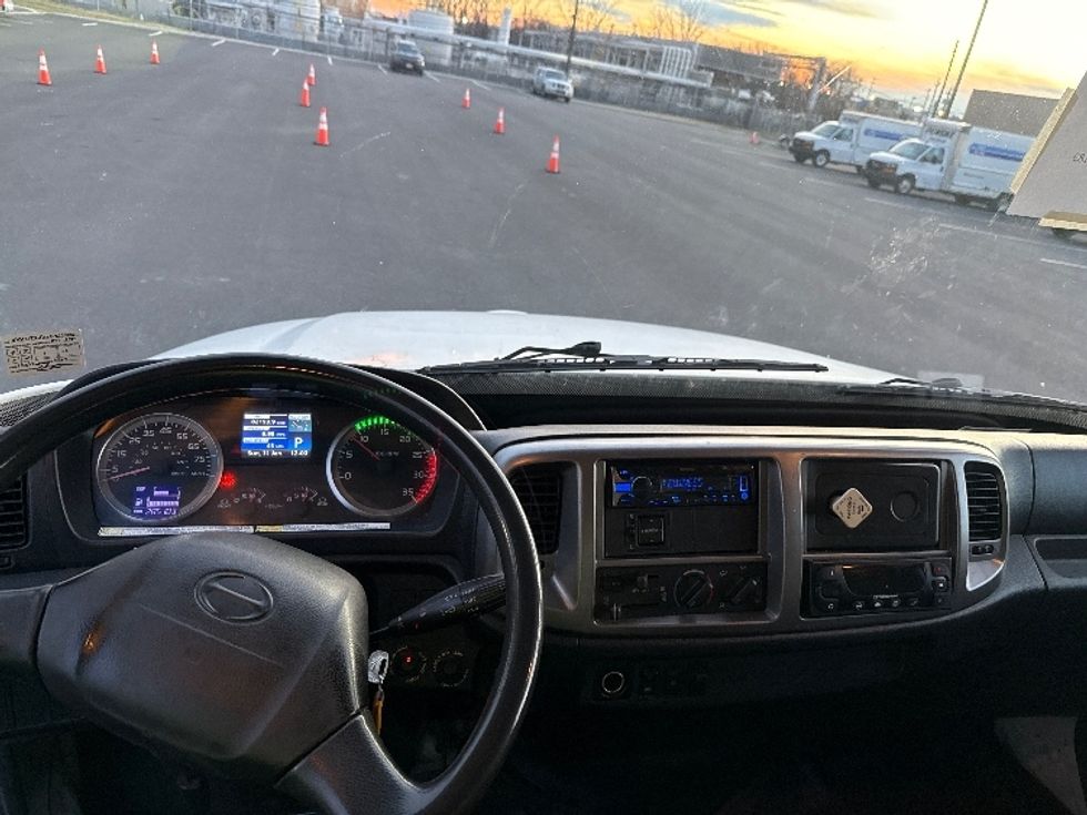 Refrigerated Truck-Light and Medium Duty Trucks-Hino-2013-268-Philadelphia-PA-285,103\n\t\tmiles-$ 24,000 - Image 18