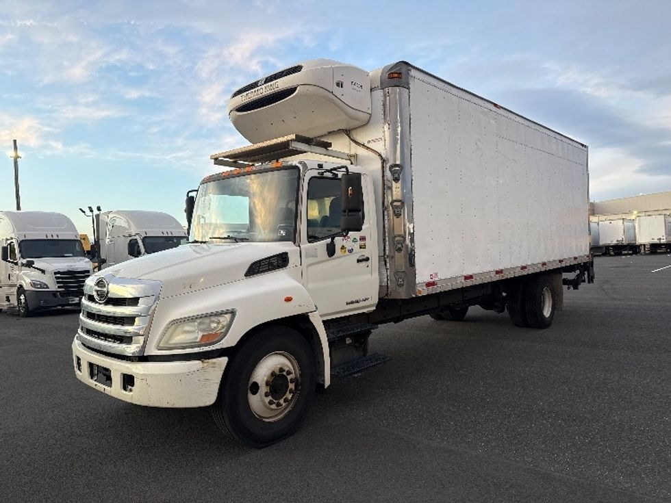 Refrigerated Truck-Light and Medium Duty Trucks-Hino-2013-268-Philadelphia-PA-285,103\n\t\tmiles-$ 24,000 - Image 3