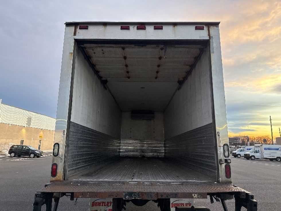 Refrigerated Truck-Light and Medium Duty Trucks-Hino-2013-268-Philadelphia-PA-285,103\n\t\tmiles-$ 24,000 - Image 8