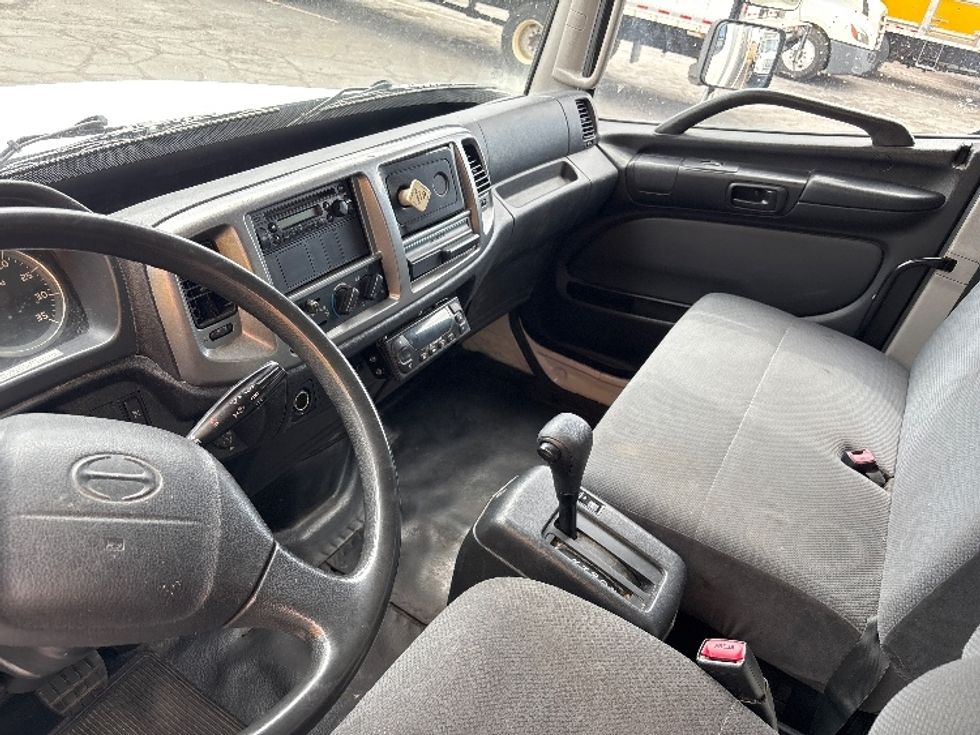 Refrigerated Truck-Light and Medium Duty Trucks-Hino-2013-268-West Valley City-UT-131,490\n\t\tmiles-$ 43,250 - Image 17