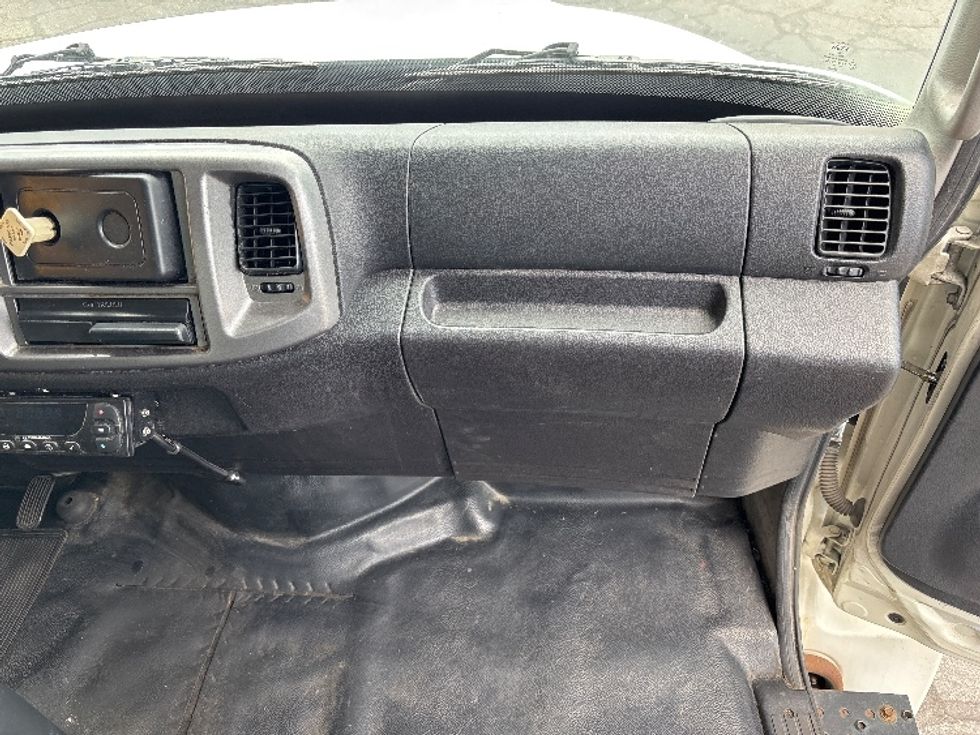 Refrigerated Truck-Light and Medium Duty Trucks-Hino-2013-268-West Valley City-UT-131,490\n\t\tmiles-$ 43,250 - Image 21