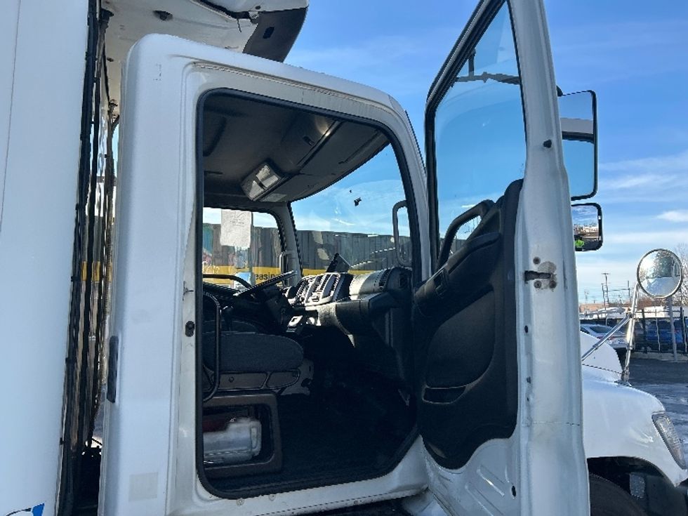 Refrigerated Truck-Light and Medium Duty Trucks-Hino-2013-338-Chicopee-MA-261,122\n\t\tmiles-$ 21,000 - Image 20