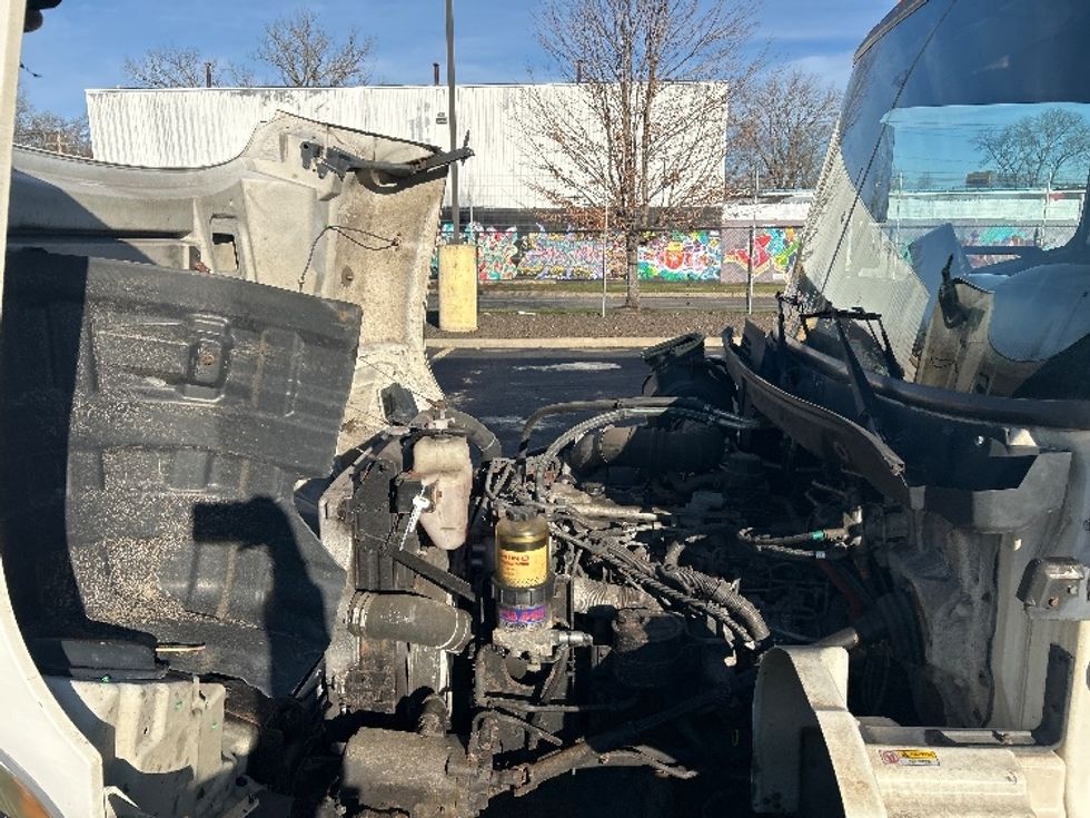 Refrigerated Truck-Light and Medium Duty Trucks-Hino-2013-338-Chicopee-MA-261,122\n\t\tmiles-$ 21,000 - Image 24