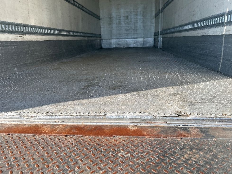 Refrigerated Truck-Light and Medium Duty Trucks-Hino-2013-338-Chicopee-MA-261,122\n\t\tmiles-$ 21,000 - Image 9