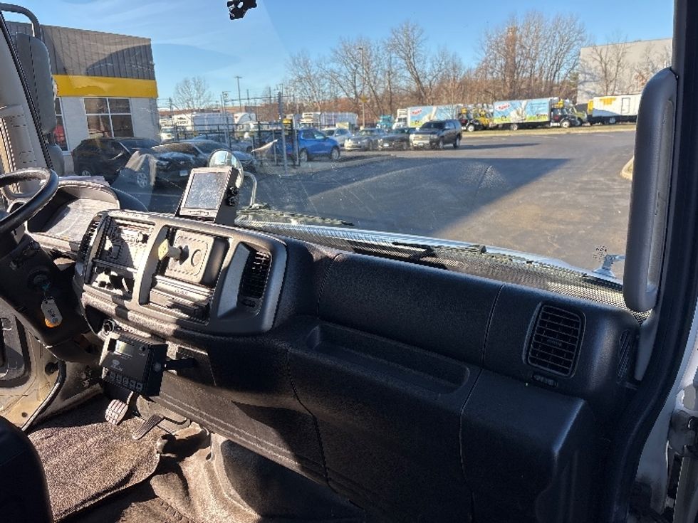 Refrigerated Truck-Light and Medium Duty Trucks-Hino-2014-338-Chicopee-MA-232,153\n\t\tmiles-$ 16,000 - Image 21