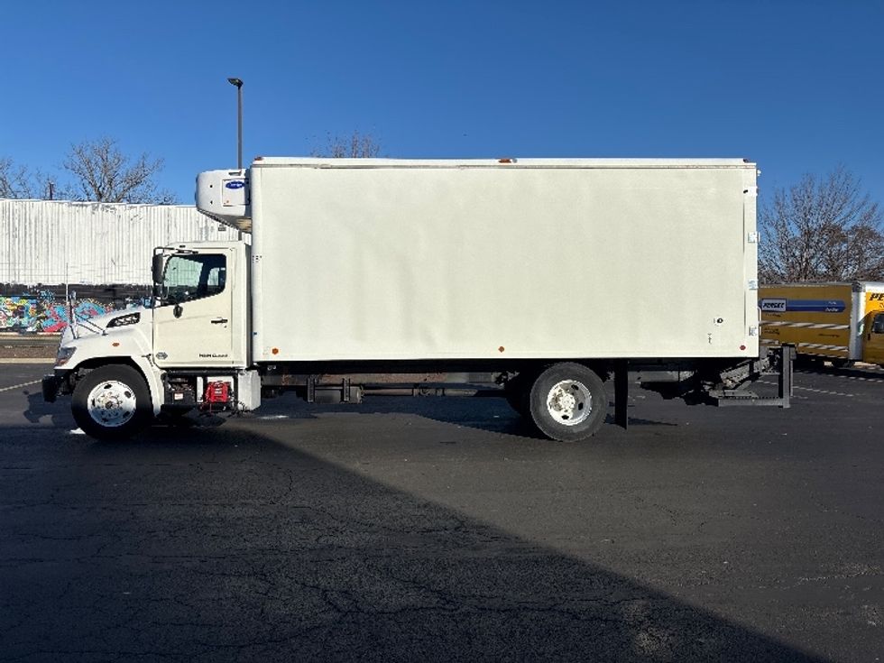 Refrigerated Truck-Light and Medium Duty Trucks-Hino-2014-338-Chicopee-MA-232,153\n\t\tmiles-$ 16,000 - Image 4