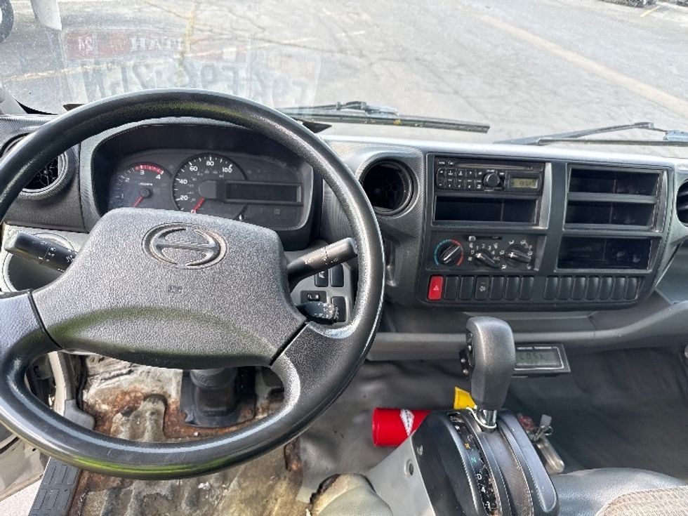 Refrigerated Truck-Light and Medium Duty Trucks-Hino-2015-195-West Valley City-UT-213,497\n\t\tmiles-$ 21,500 - Image 17