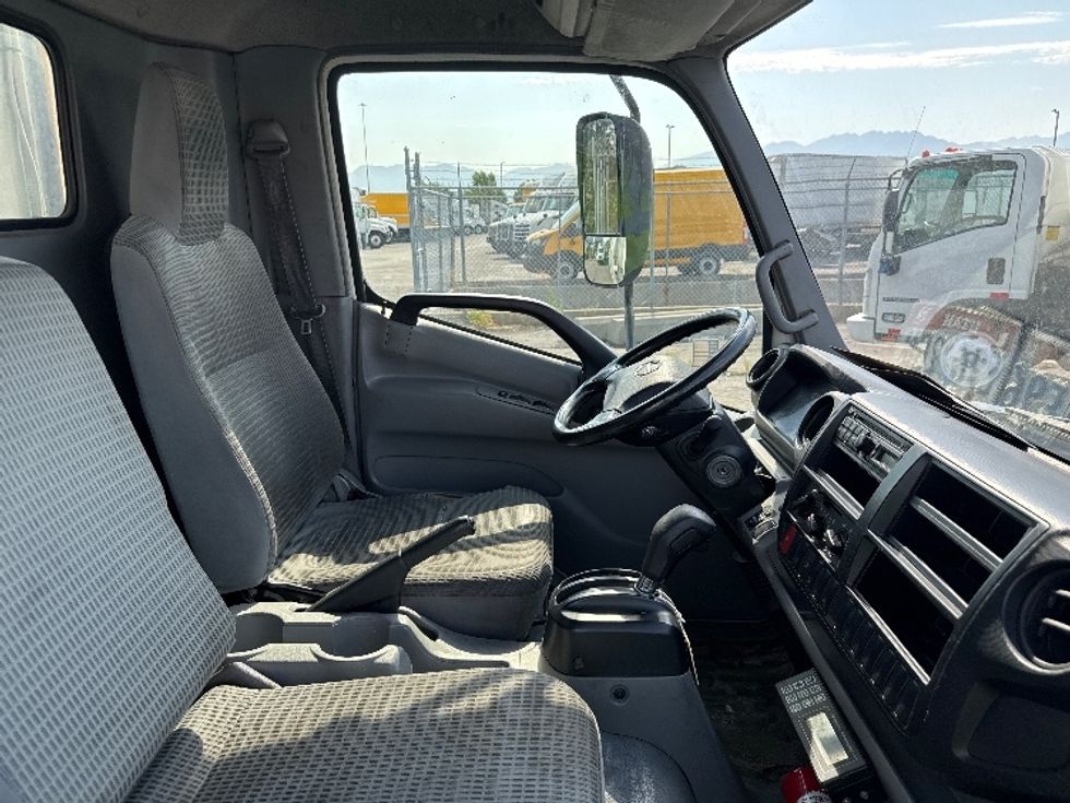 Refrigerated Truck-Light and Medium Duty Trucks-Hino-2015-195-West Valley City-UT-213,497\n\t\tmiles-$ 21,500 - Image 21