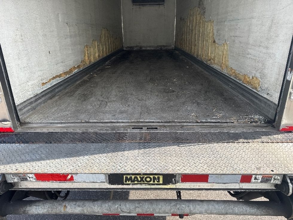 Refrigerated Truck-Light and Medium Duty Trucks-Hino-2015-338-Baltimore-MD-157,443\n\t\tmiles-$ 46,000 - Image 10