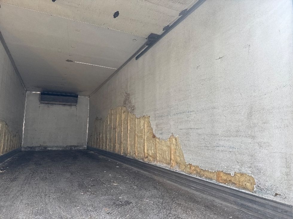 Refrigerated Truck-Light and Medium Duty Trucks-Hino-2015-338-Baltimore-MD-157,443\n\t\tmiles-$ 46,000 - Image 12