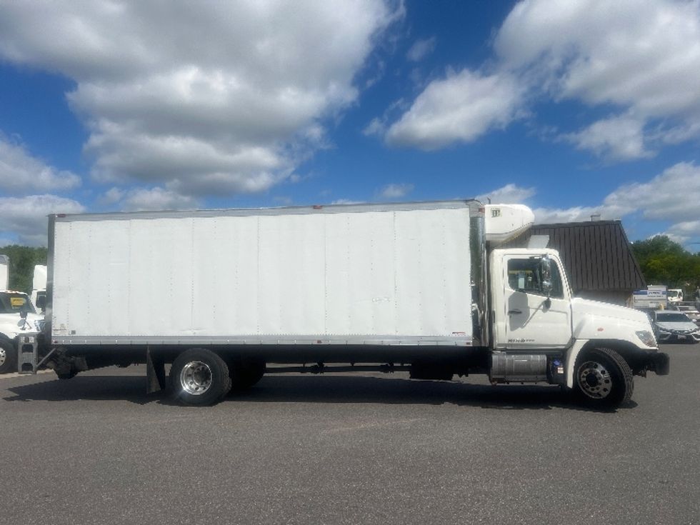Refrigerated Truck-Light and Medium Duty Trucks-Hino-2015-338-Baltimore-MD-157,443\n\t\tmiles-$ 46,000 - Image 15