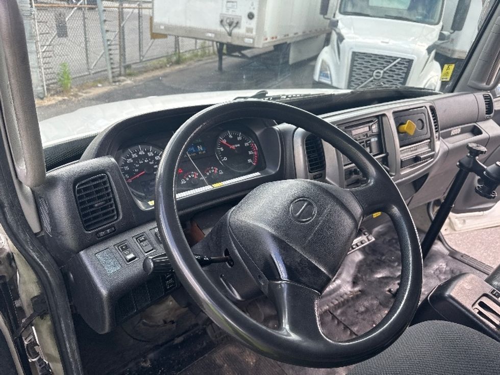 Refrigerated Truck-Light and Medium Duty Trucks-Hino-2015-338-Baltimore-MD-157,443\n\t\tmiles-$ 46,000 - Image 17