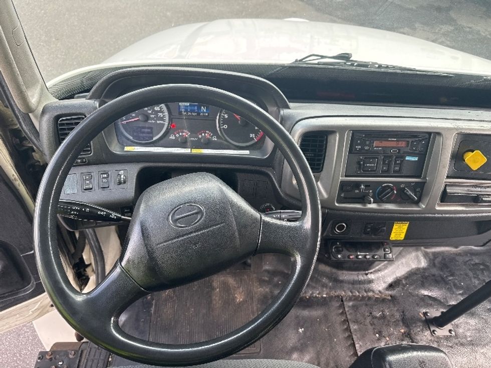 Refrigerated Truck-Light and Medium Duty Trucks-Hino-2015-338-Baltimore-MD-157,443\n\t\tmiles-$ 46,000 - Image 18