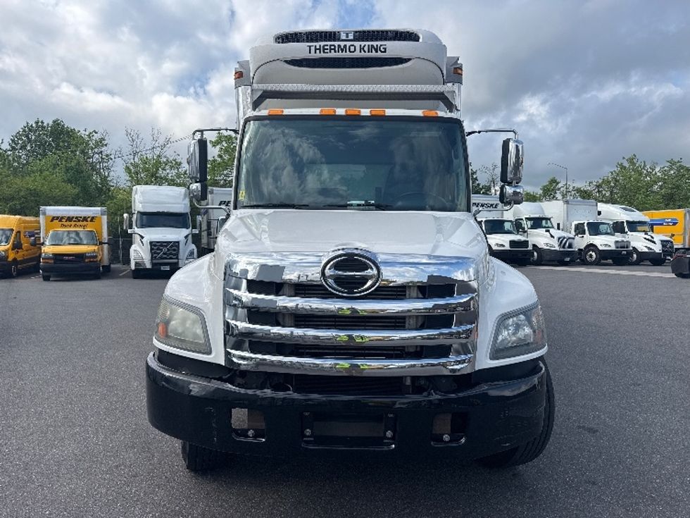 Refrigerated Truck-Light and Medium Duty Trucks-Hino-2015-338-Baltimore-MD-157,443\n\t\tmiles-$ 46,000 - Image 2