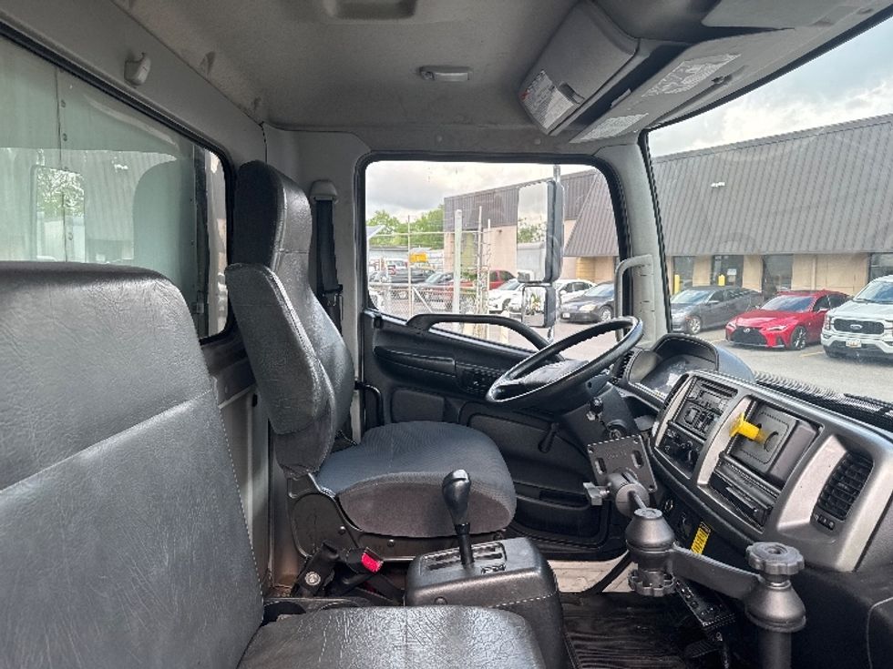 Refrigerated Truck-Light and Medium Duty Trucks-Hino-2015-338-Baltimore-MD-157,443\n\t\tmiles-$ 46,000 - Image 22