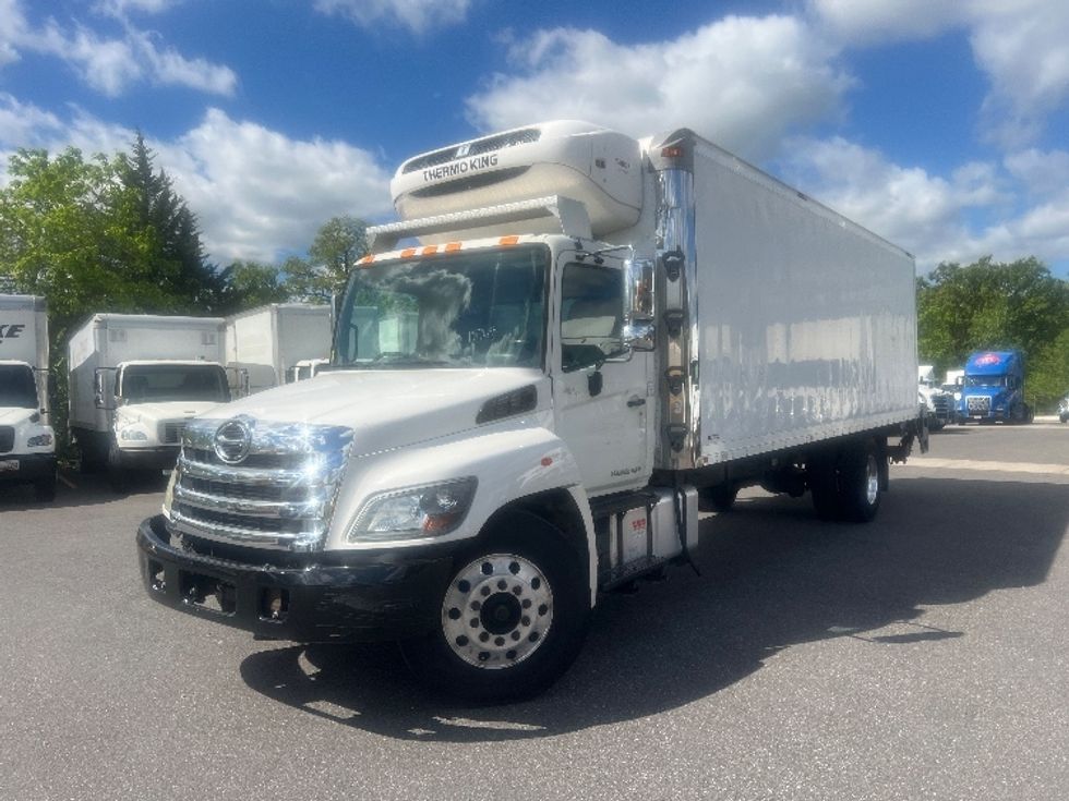Refrigerated Truck-Light and Medium Duty Trucks-Hino-2015-338-Baltimore-MD-157,443\n\t\tmiles-$ 46,000 - Image 3
