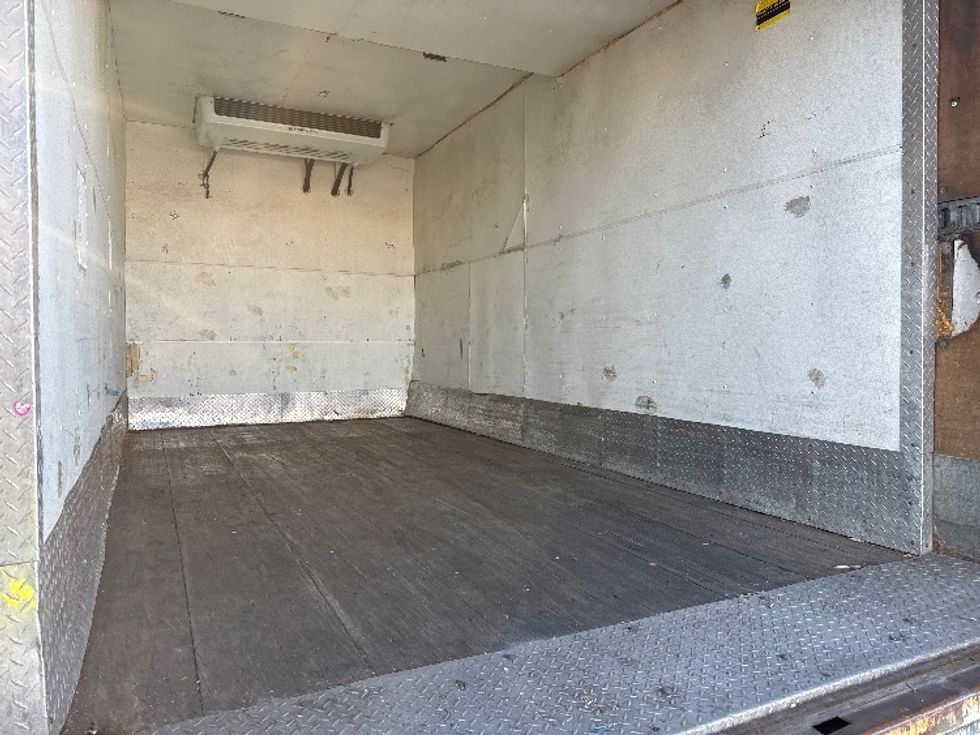 Refrigerated Truck-Light and Medium Duty Trucks-Hino-2016-195-Philadelphia-PA-88,462\n\t\tmiles-$ 26,000 - Image 11