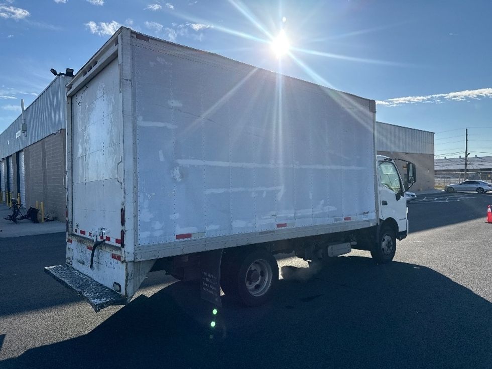 Refrigerated Truck-Light and Medium Duty Trucks-Hino-2016-195-Philadelphia-PA-88,462\n\t\tmiles-$ 26,000 - Image 12