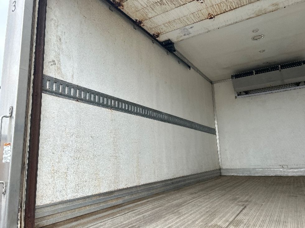 Refrigerated Truck-Light and Medium Duty Trucks-Hino-2016-195-Rochester-NY-125,372\n\t\tmiles-$ 37,750 - Image 11
