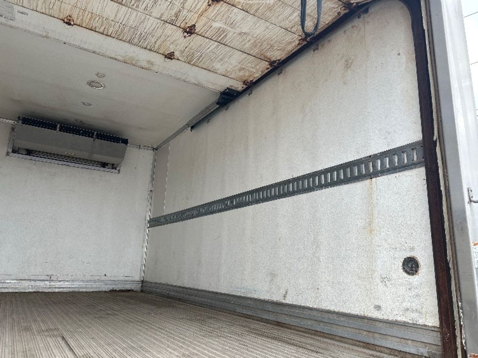Refrigerated Truck-Light and Medium Duty Trucks-Hino-2016-195-Rochester-NY-125,372\n\t\tmiles-$ 37,750 - Image 12