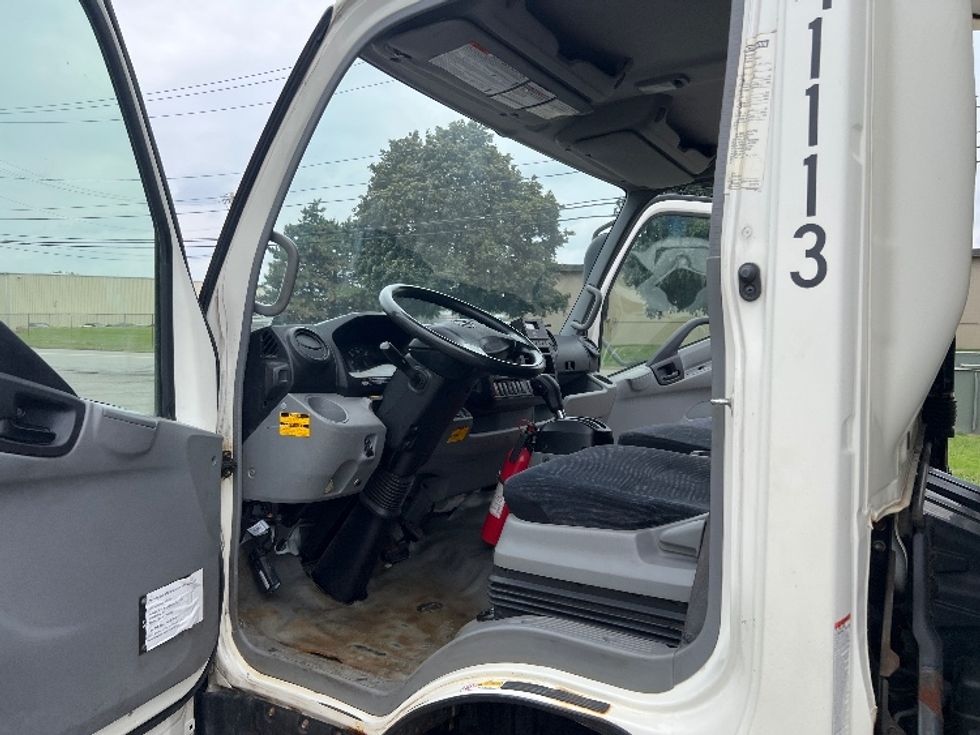 Refrigerated Truck-Light and Medium Duty Trucks-Hino-2016-195-Rochester-NY-125,372\n\t\tmiles-$ 37,750 - Image 17