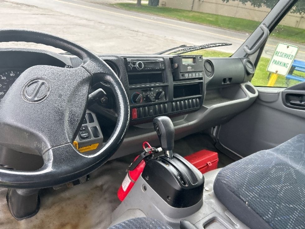 Refrigerated Truck-Light and Medium Duty Trucks-Hino-2016-195-Rochester-NY-125,372\n\t\tmiles-$ 37,750 - Image 18