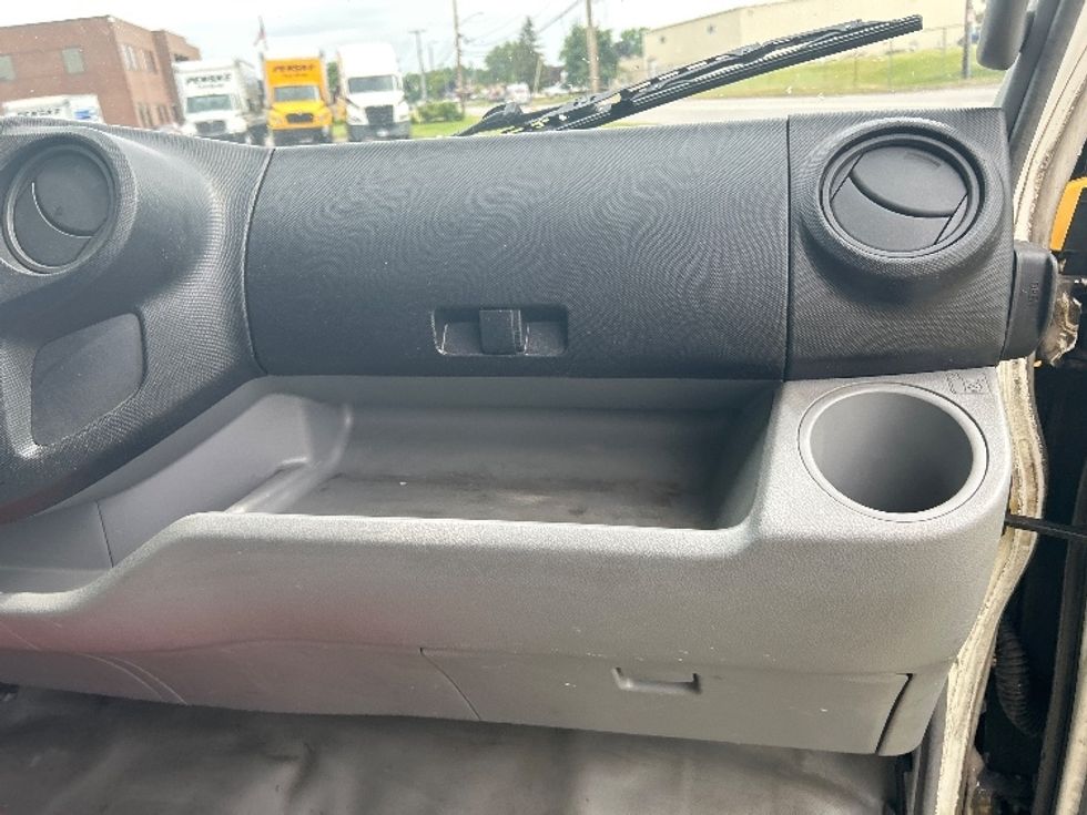 Refrigerated Truck-Light and Medium Duty Trucks-Hino-2016-195-Rochester-NY-125,372\n\t\tmiles-$ 37,750 - Image 21