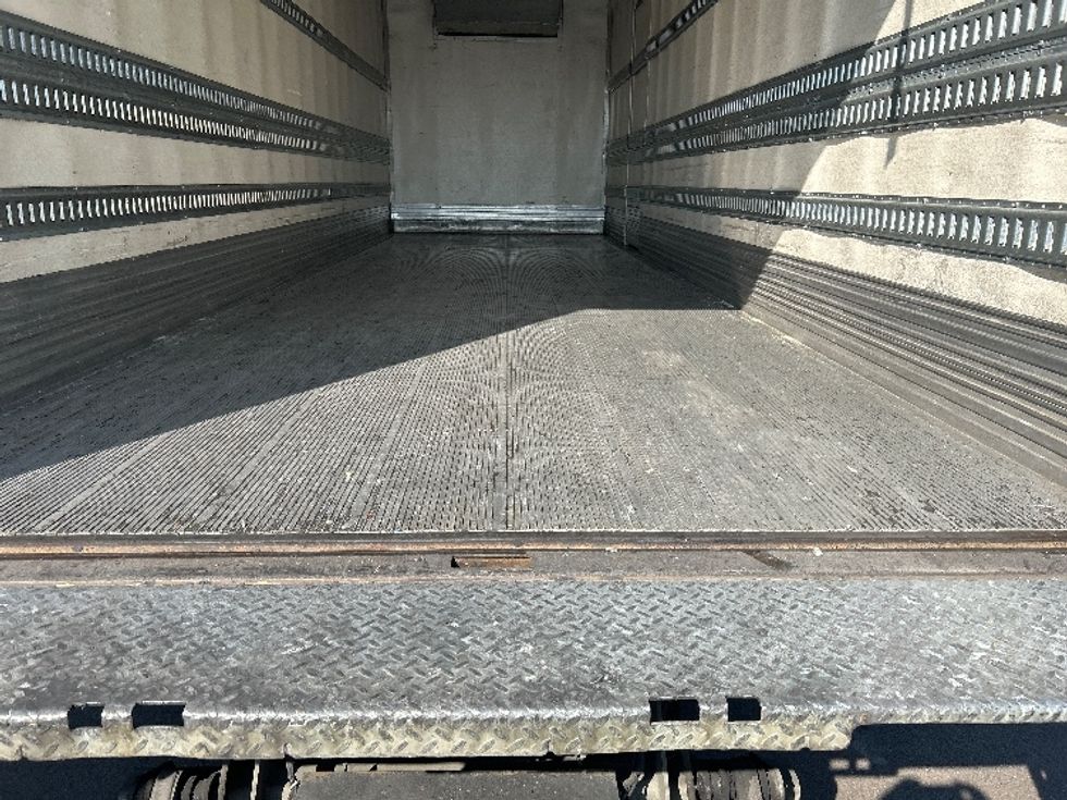Refrigerated Truck-Light and Medium Duty Trucks-Hino-2016-268-Clackamas-OR-160,128\n\t\tmiles-$ 52,000 - Image 10