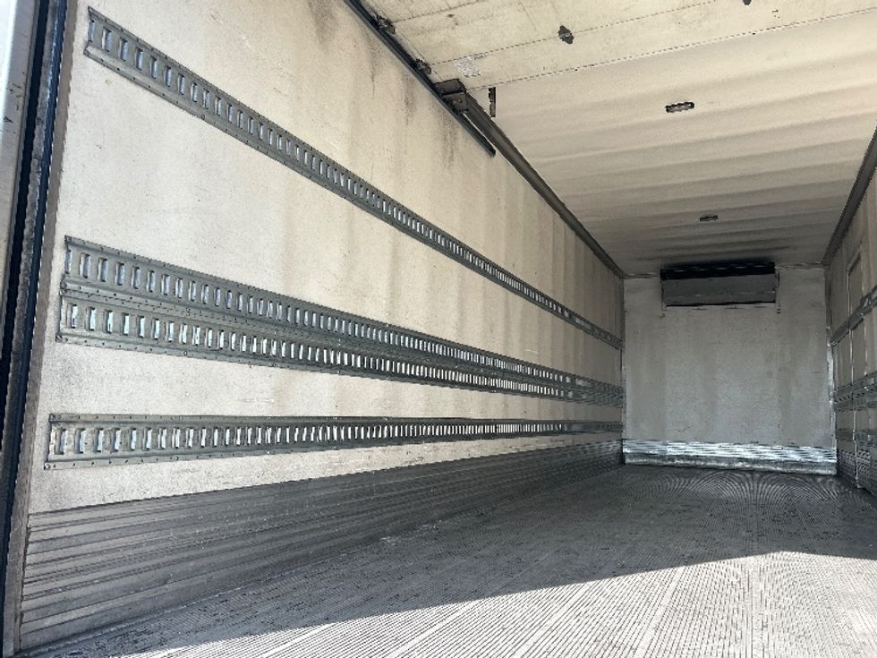 Refrigerated Truck-Light and Medium Duty Trucks-Hino-2016-268-Clackamas-OR-160,128\n\t\tmiles-$ 52,000 - Image 11