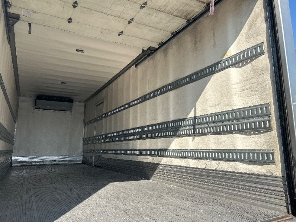 Refrigerated Truck-Light and Medium Duty Trucks-Hino-2016-268-Clackamas-OR-160,128\n\t\tmiles-$ 52,000 - Image 12