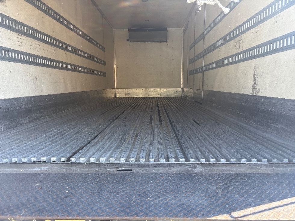 Refrigerated Truck-Light and Medium Duty Trucks-Hino-2016-268-Kent-WA-169,785\n\t\tmiles-$ 51,500 - Image 10