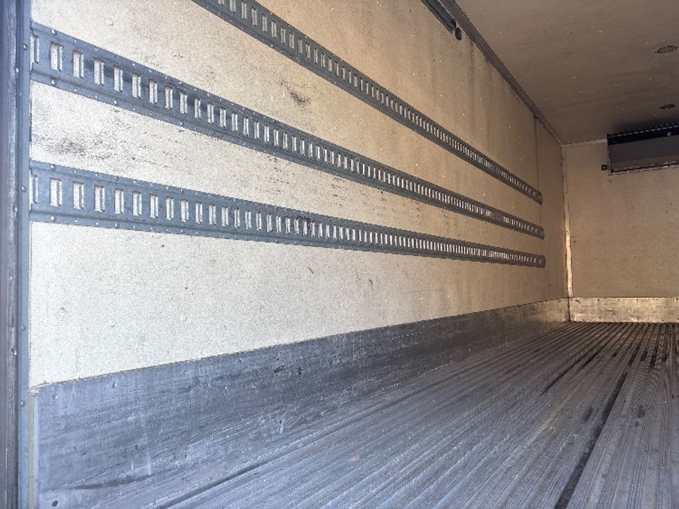 Refrigerated Truck-Light and Medium Duty Trucks-Hino-2016-268-Kent-WA-169,785\n\t\tmiles-$ 51,500 - Image 11