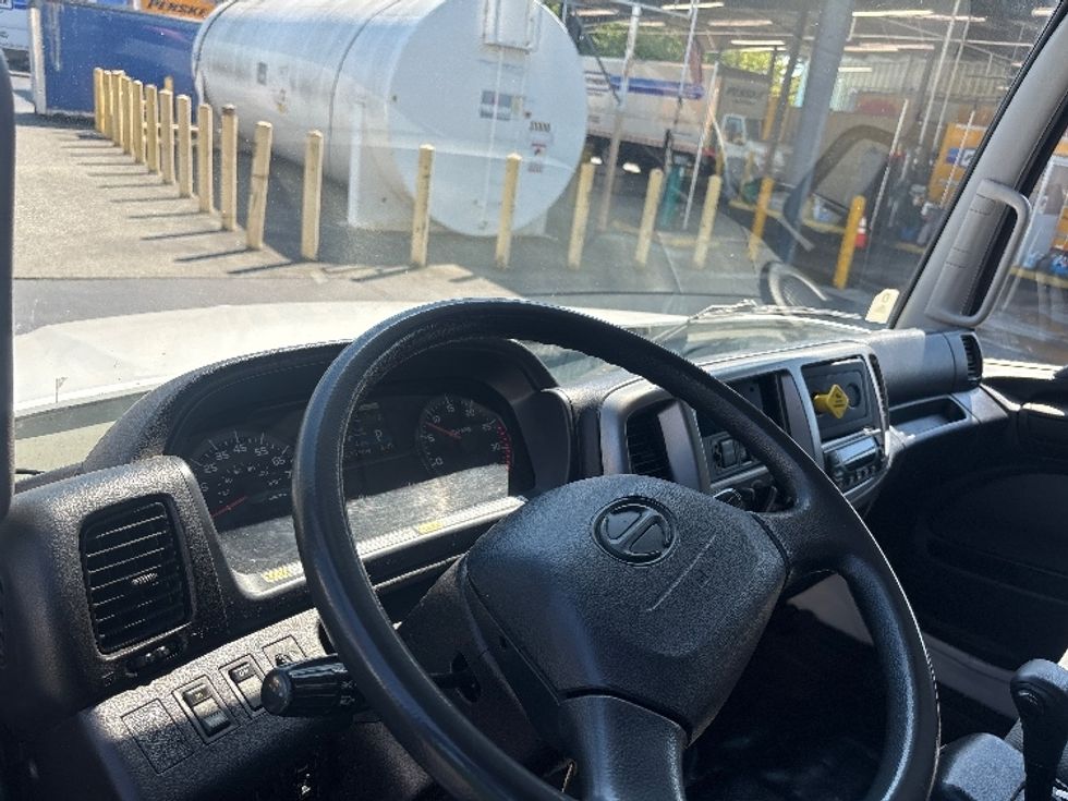 Refrigerated Truck-Light and Medium Duty Trucks-Hino-2016-268-Kent-WA-169,785\n\t\tmiles-$ 51,500 - Image 17