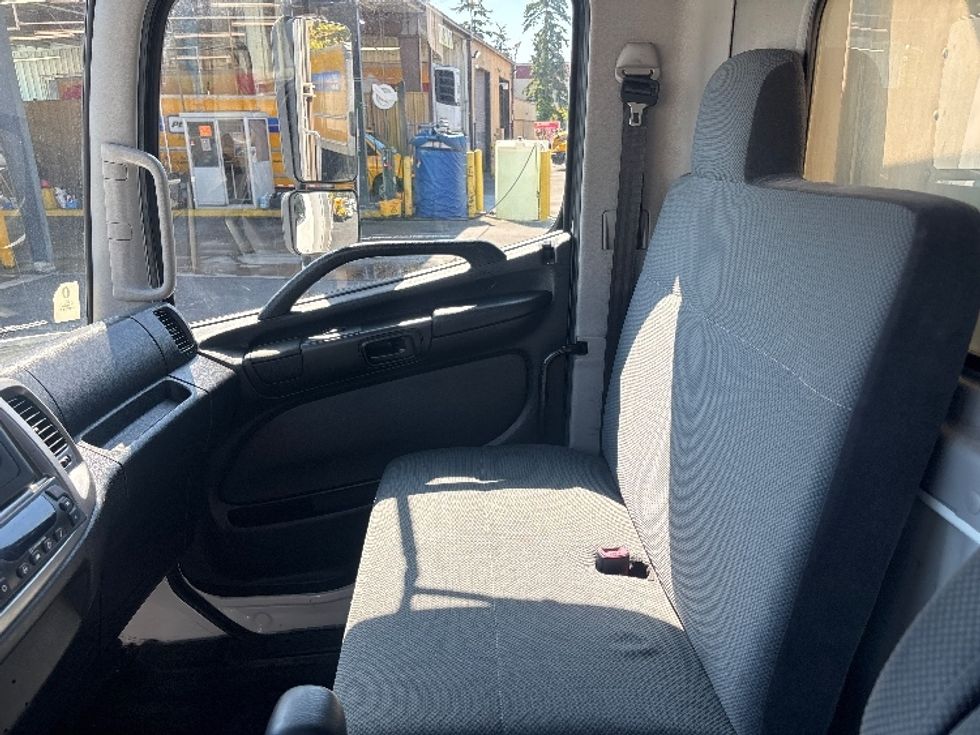 Refrigerated Truck-Light and Medium Duty Trucks-Hino-2016-268-Kent-WA-169,785\n\t\tmiles-$ 51,500 - Image 19
