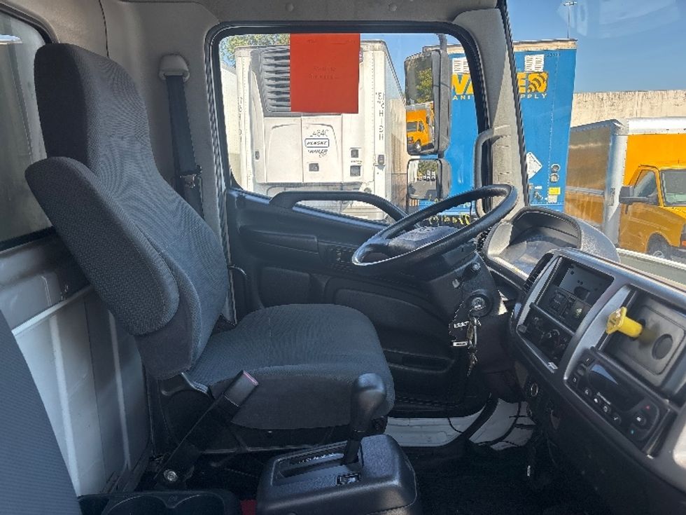 Refrigerated Truck-Light and Medium Duty Trucks-Hino-2016-268-Kent-WA-169,785\n\t\tmiles-$ 51,500 - Image 22