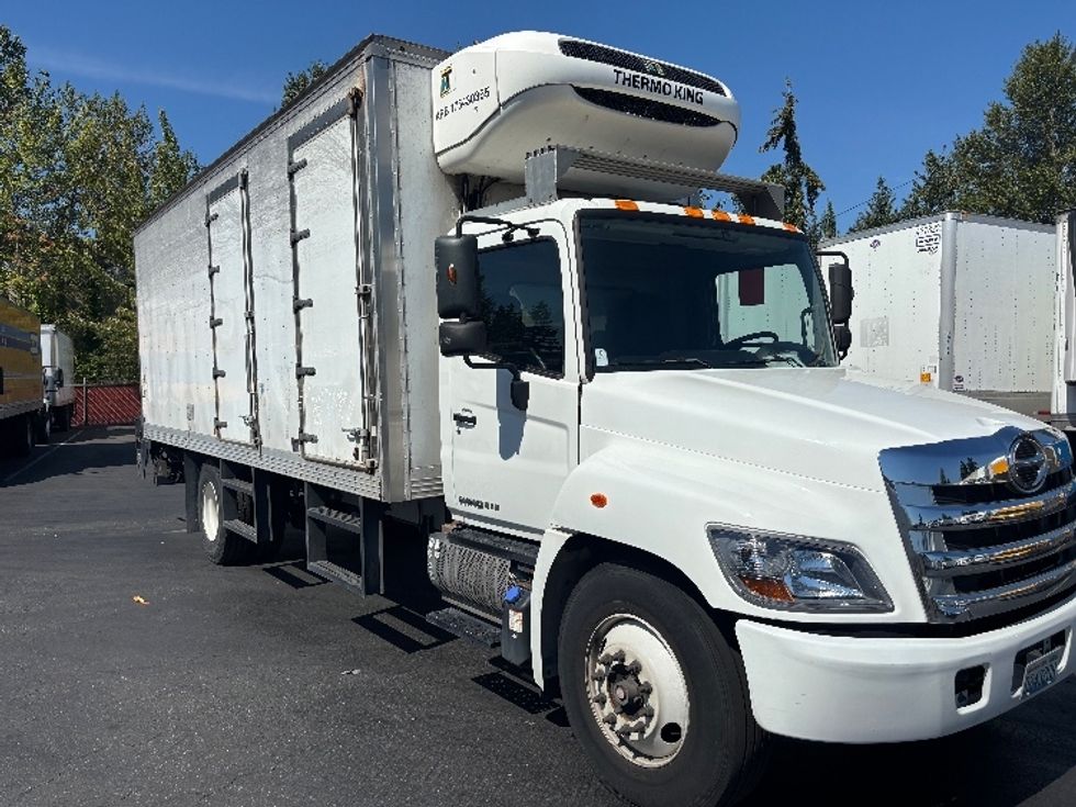 Refrigerated Truck-Light and Medium Duty Trucks-Hino-2016-268-Kent-WA-184,674\n\t\tmiles-$ 24,500 - Image 1