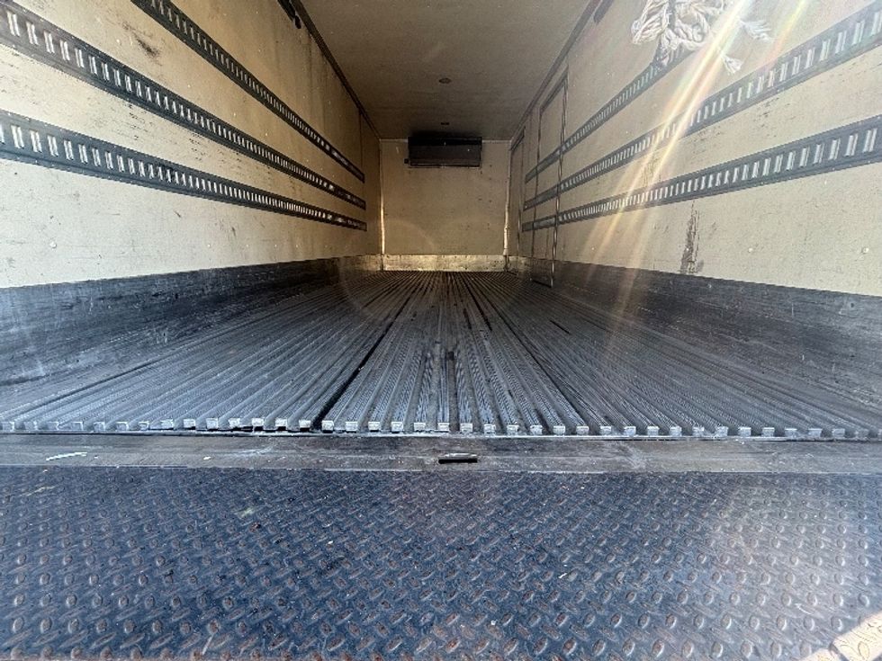 Refrigerated Truck-Light and Medium Duty Trucks-Hino-2016-268-Kent-WA-184,674\n\t\tmiles-$ 24,500 - Image 10