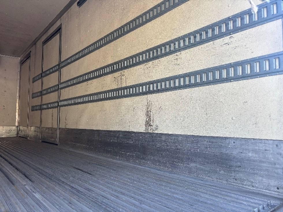 Refrigerated Truck-Light and Medium Duty Trucks-Hino-2016-268-Kent-WA-184,674\n\t\tmiles-$ 24,500 - Image 12
