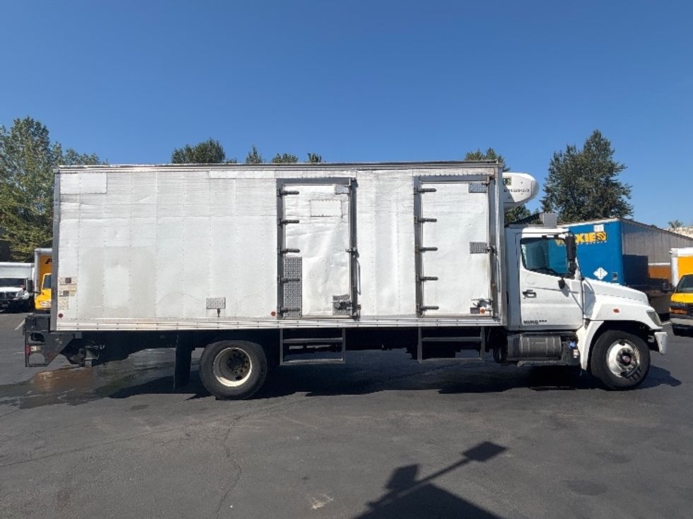 Refrigerated Truck-Light and Medium Duty Trucks-Hino-2016-268-Kent-WA-184,674\n\t\tmiles-$ 24,500 - Image 15