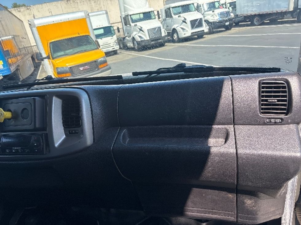 Refrigerated Truck-Light and Medium Duty Trucks-Hino-2016-268-Kent-WA-184,674\n\t\tmiles-$ 24,500 - Image 21