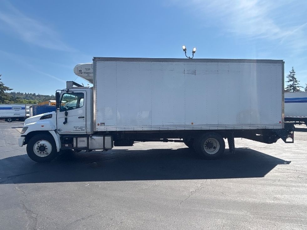 Refrigerated Truck-Light and Medium Duty Trucks-Hino-2016-268-Kent-WA-184,674\n\t\tmiles-$ 24,500 - Image 4