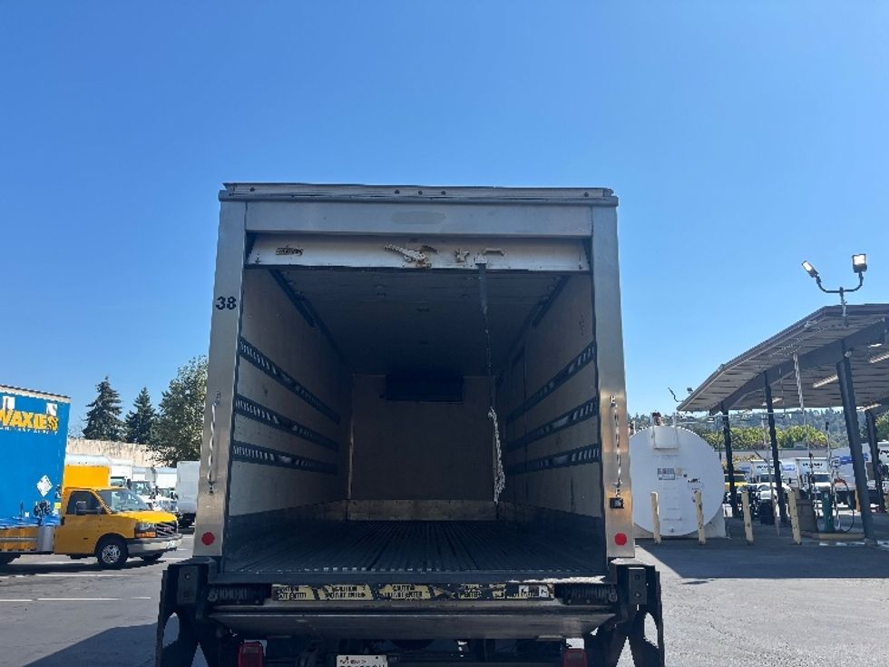 Refrigerated Truck-Light and Medium Duty Trucks-Hino-2016-268-Kent-WA-184,674\n\t\tmiles-$ 24,500 - Image 8
