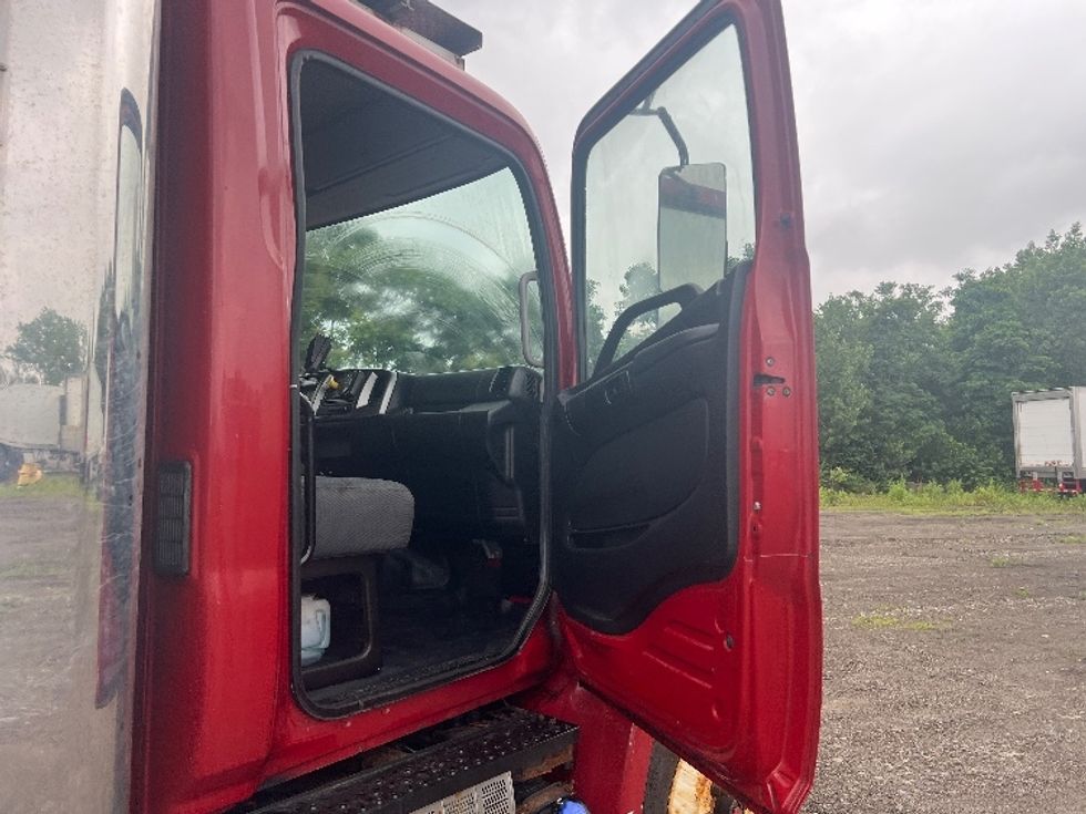 Refrigerated Truck-Light and Medium Duty Trucks-Hino-2016-268-Rochester-NY-146,056\n\t\tmiles-$ 40,000 - Image 20