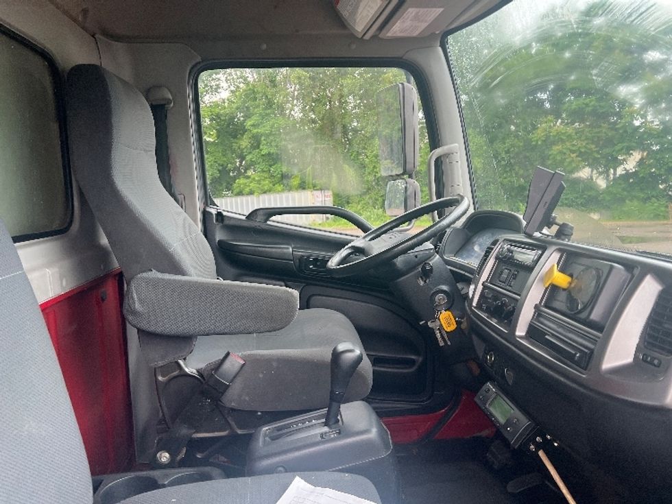 Refrigerated Truck-Light and Medium Duty Trucks-Hino-2016-268-Rochester-NY-146,056\n\t\tmiles-$ 40,000 - Image 22