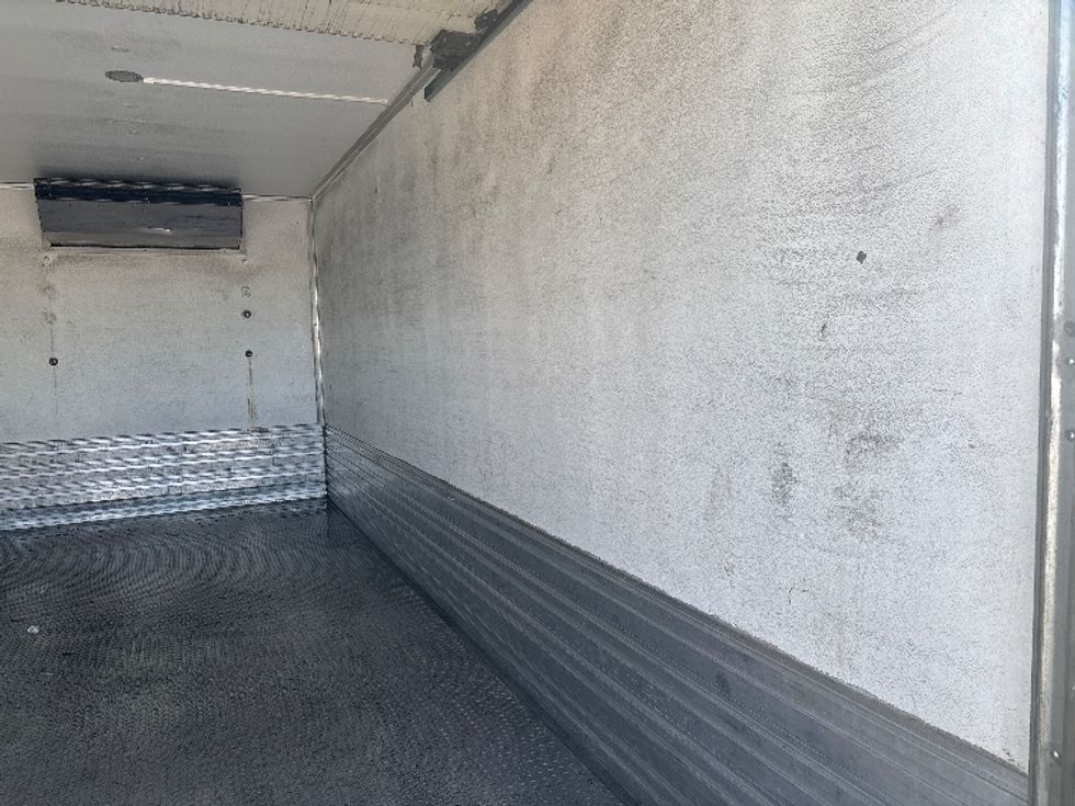 Refrigerated Truck-Light and Medium Duty Trucks-Hino-2016-268-West Sacramento-CA-265,711\n\t\tmiles-$ 36,500 - Image 12
