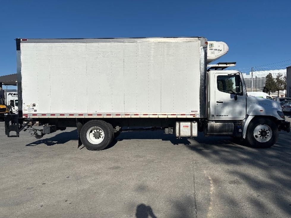 Refrigerated Truck-Light and Medium Duty Trucks-Hino-2016-268-West Sacramento-CA-265,711\n\t\tmiles-$ 36,500 - Image 15